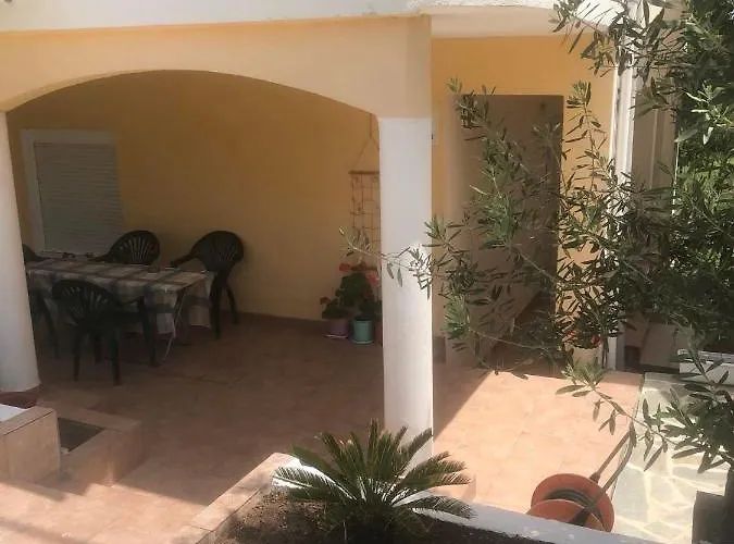 Plaza בית הארחה 3*